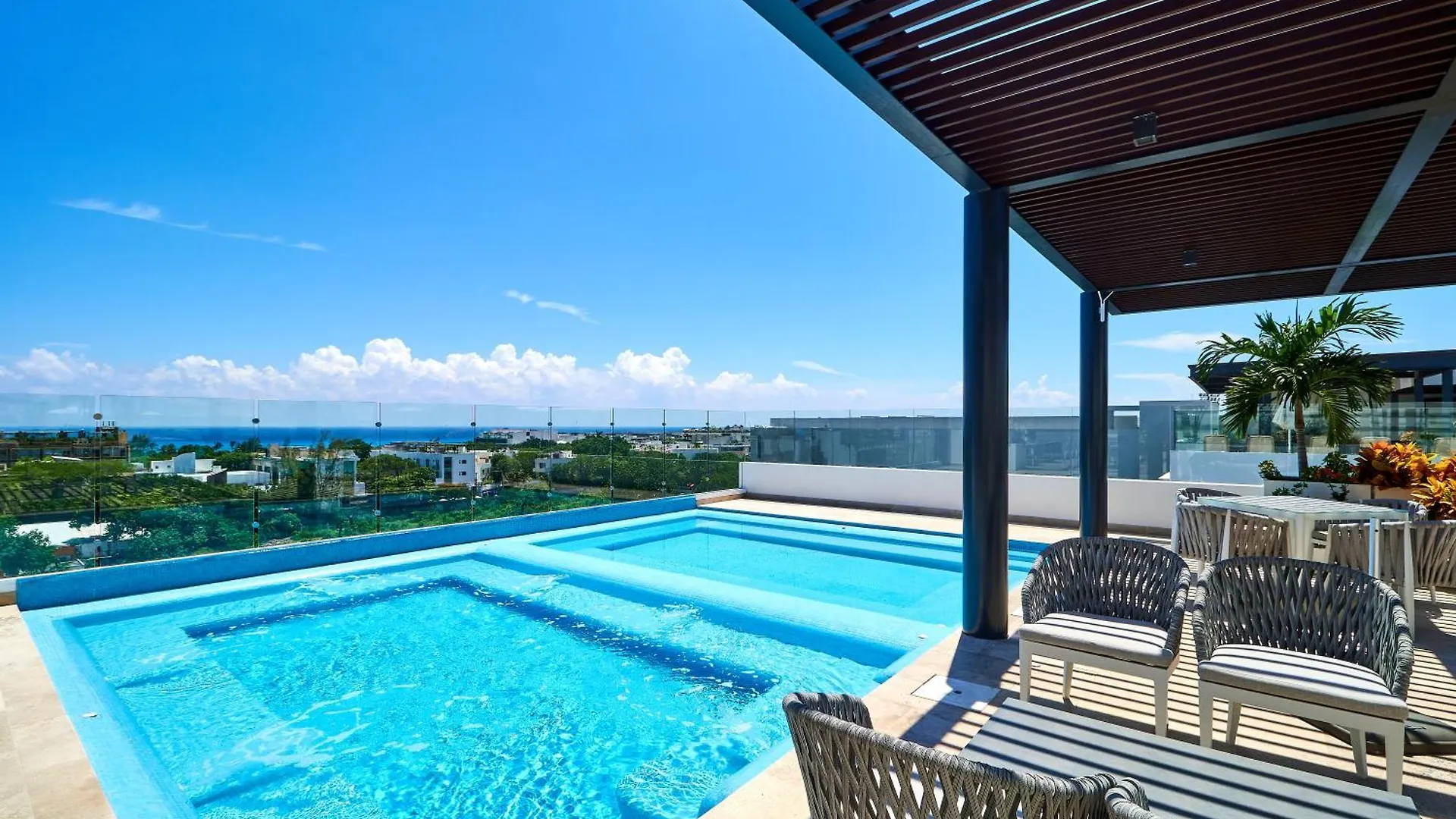 Apartment Luxury 2-Story Apt With Jacuzzi Playa del Carmen