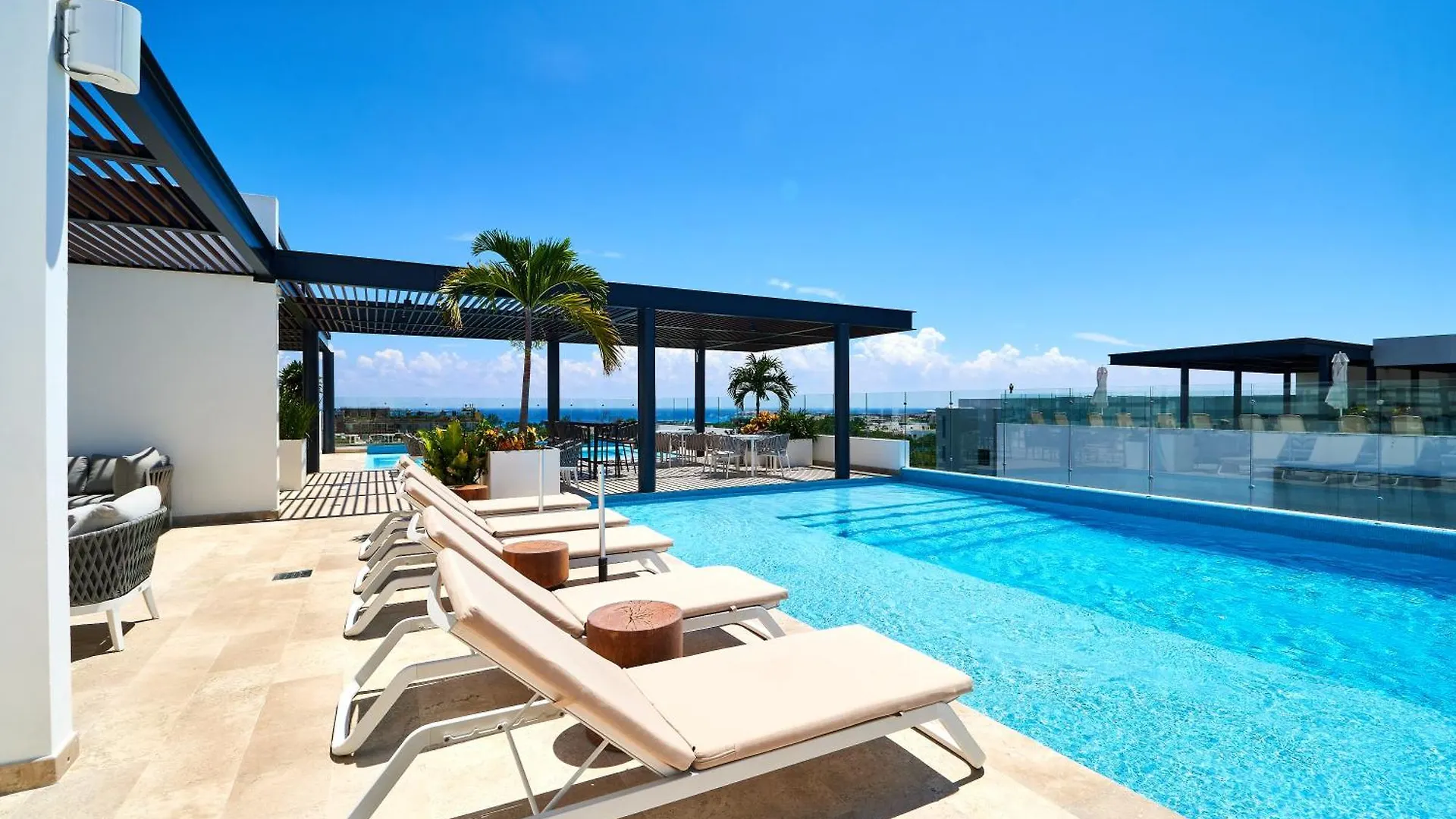 Luxury 2-Story Apt With Jacuzzi Playa del Carmen Apartment