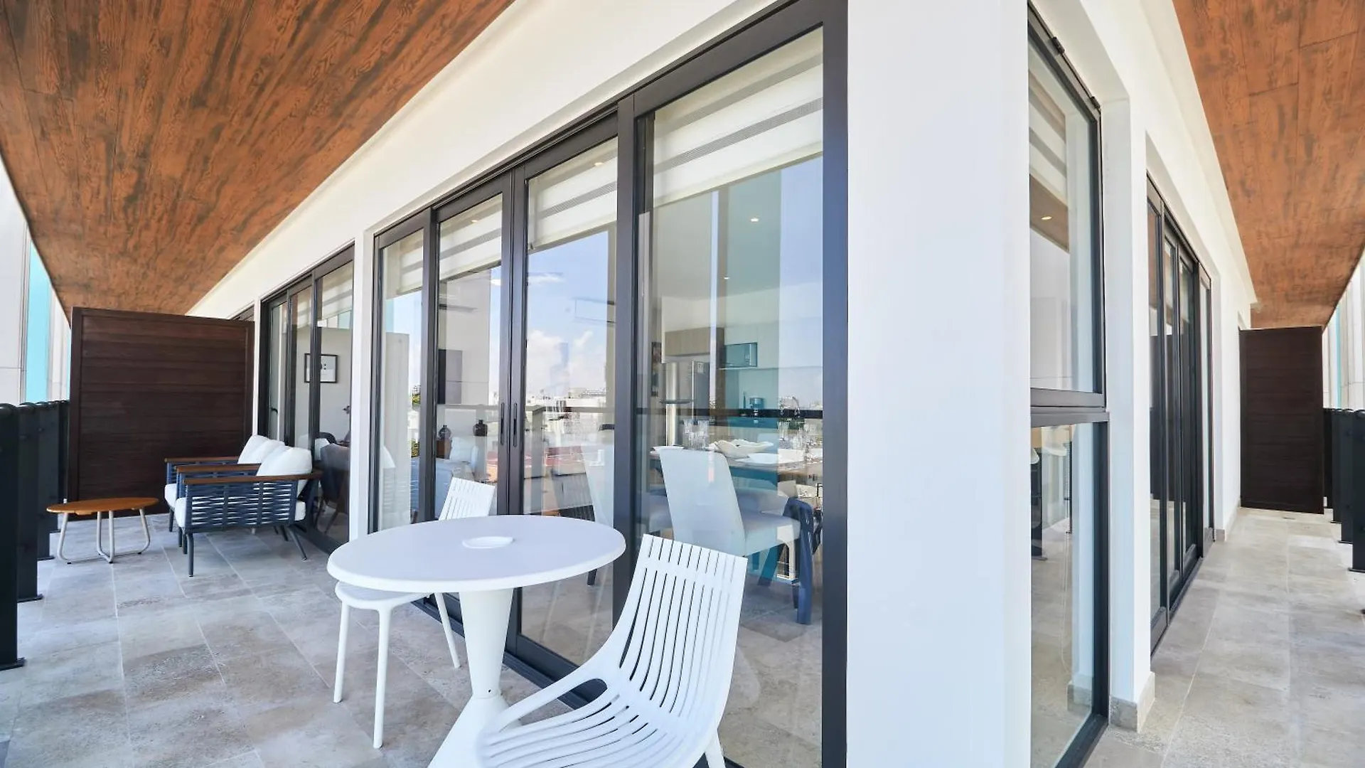 Luxury 2-Story Apt With Jacuzzi Playa del Carmen Apartment