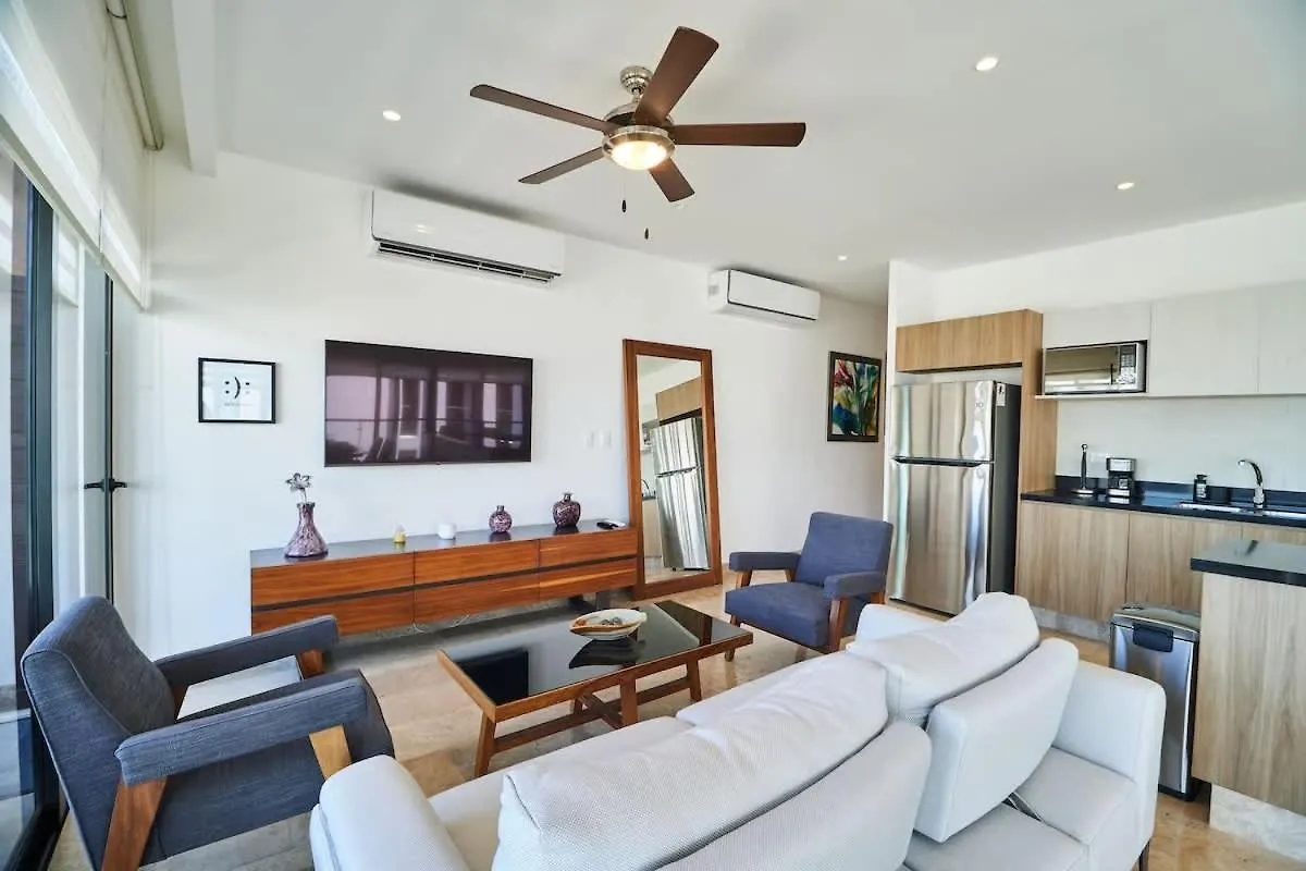 Luxury 2-Story Apt With Jacuzzi Playa del Carmen