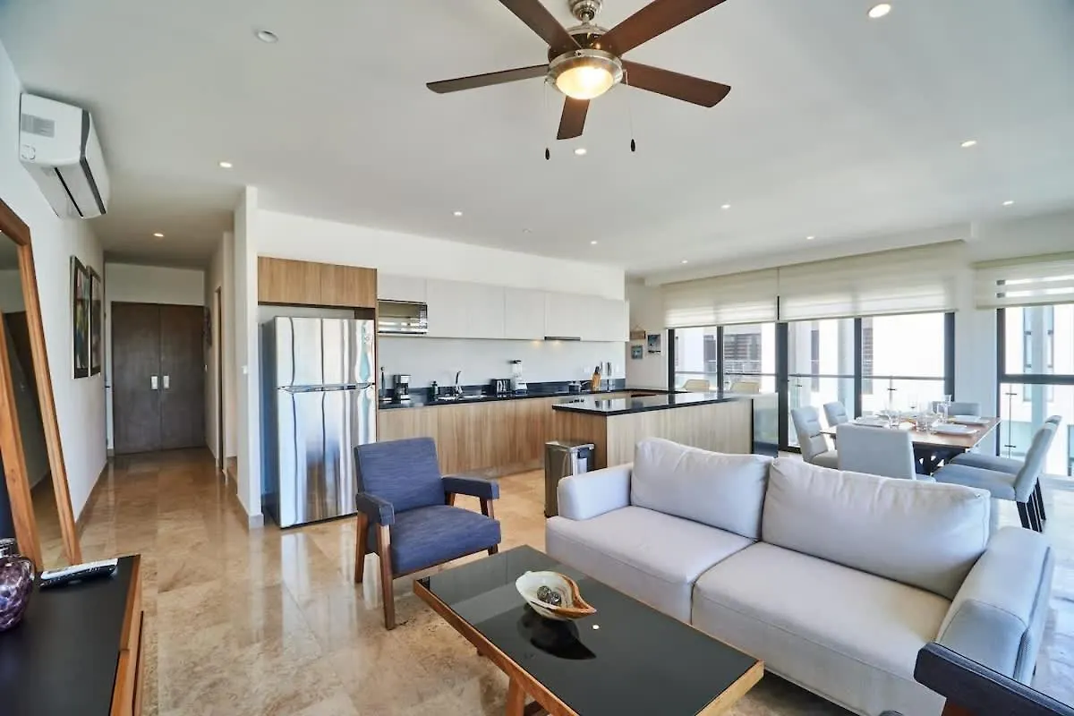 Luxury 2-Story Apt With Jacuzzi Playa del Carmen