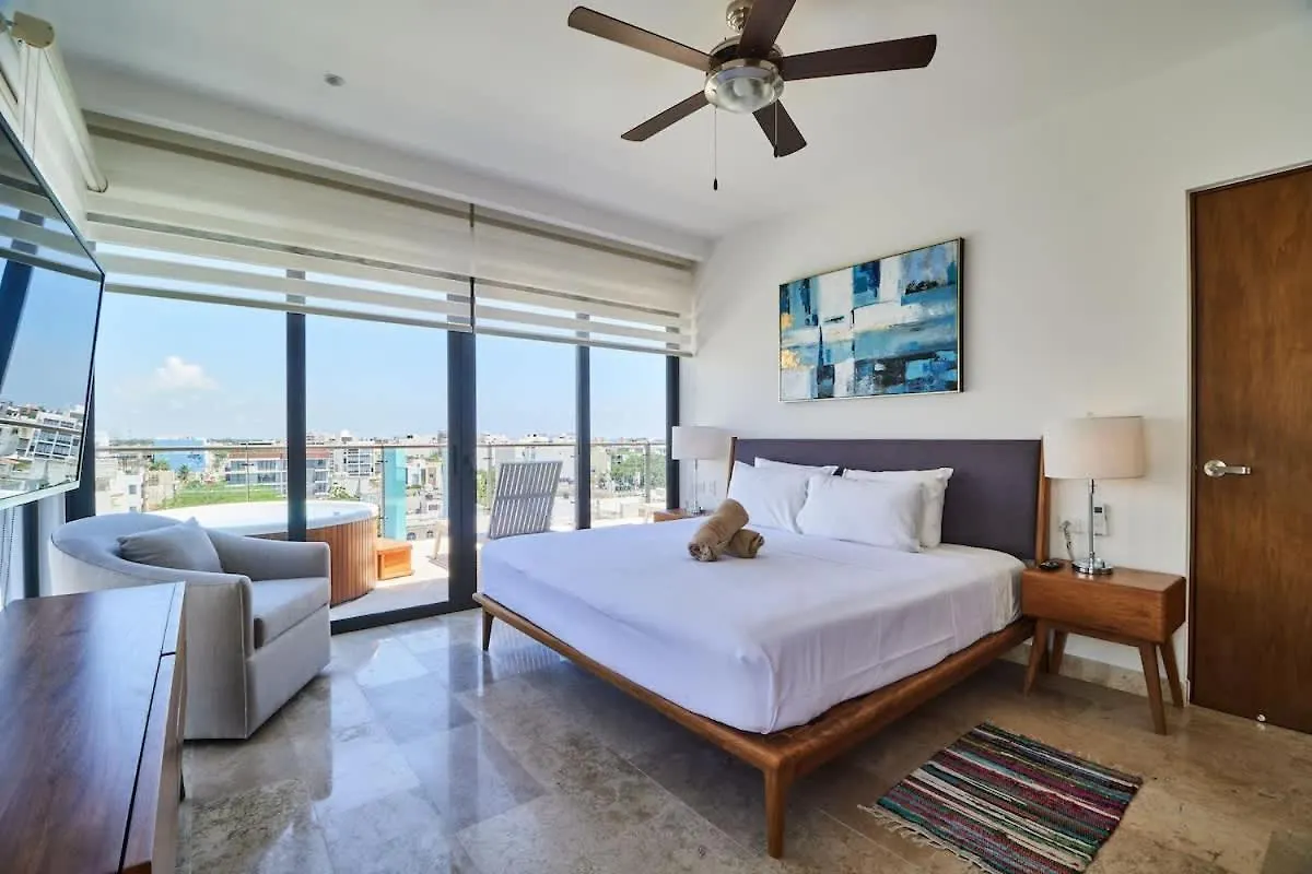 Luxury 2-Story Apt With Jacuzzi Playa del Carmen Apartment